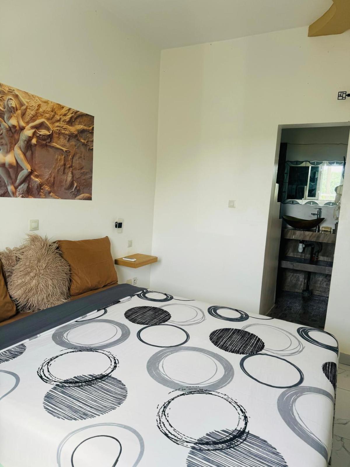 Bed and Breakfast Grace House Jacuzzi Saly Portudal Exterior foto
