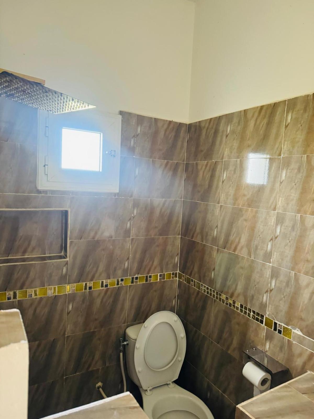 Bed and Breakfast Grace House Jacuzzi Saly Portudal Exterior foto