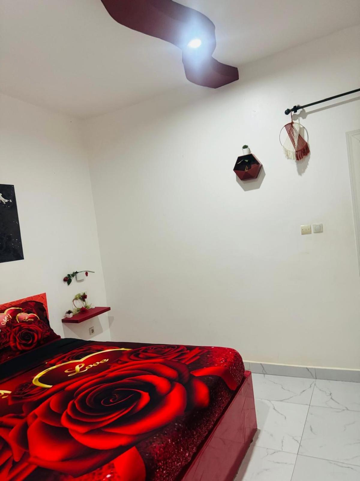 Bed and Breakfast Grace House Jacuzzi Saly Portudal Exterior foto