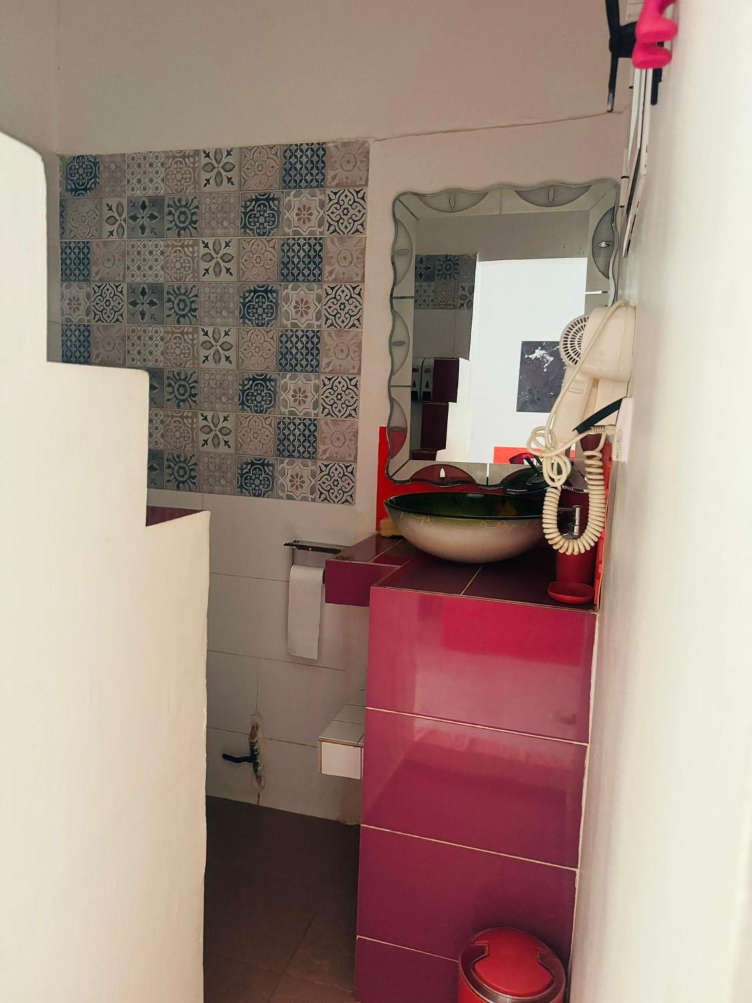 Bed and Breakfast Grace House Jacuzzi Saly Portudal Exterior foto