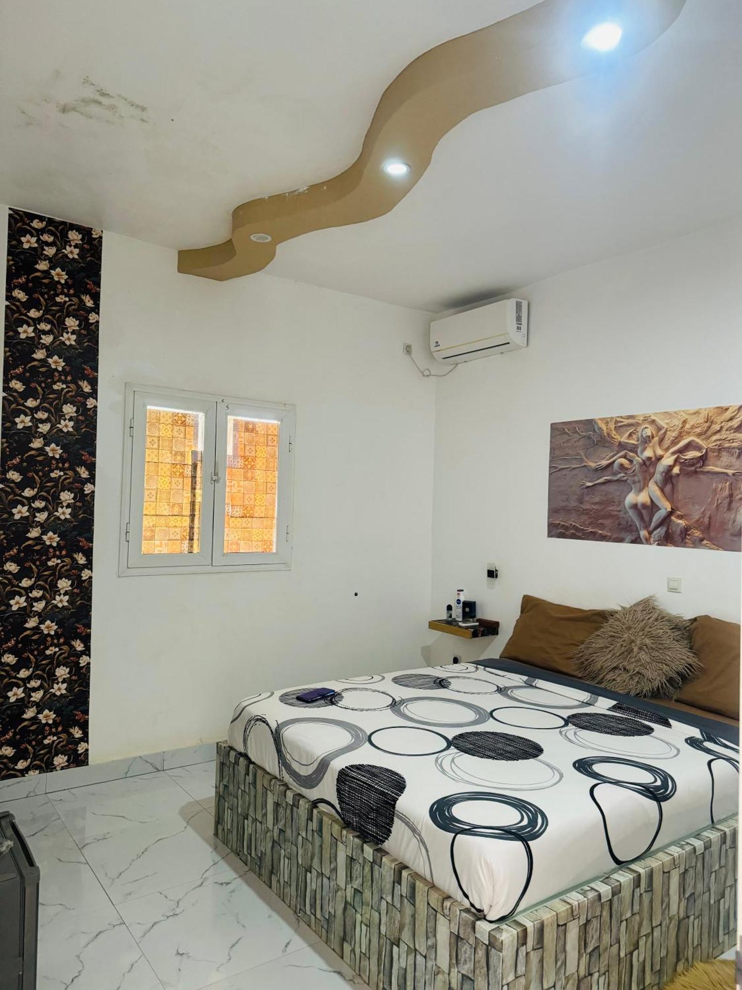 Bed and Breakfast Grace House Jacuzzi Saly Portudal Exterior foto