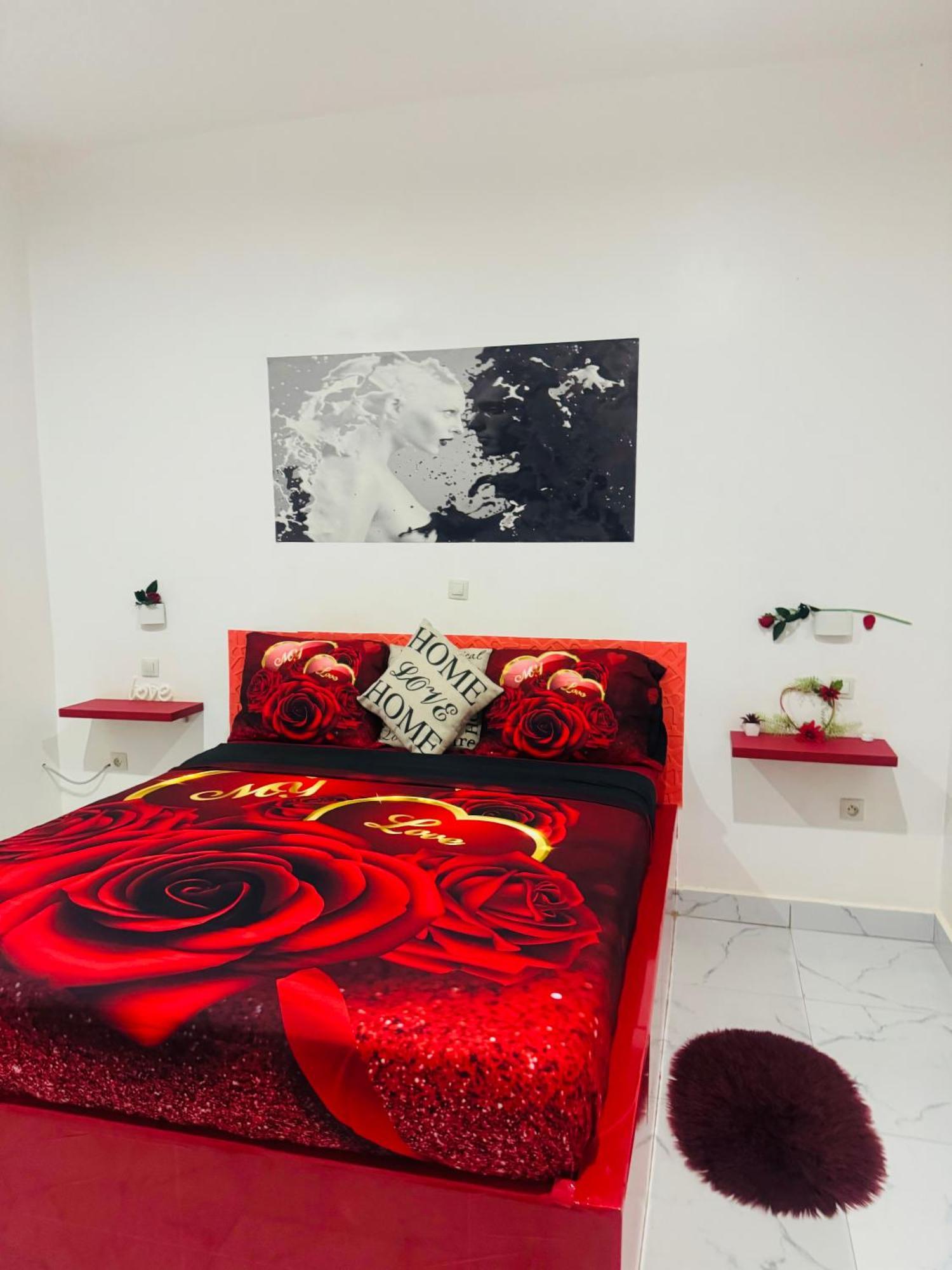 Bed and Breakfast Grace House Jacuzzi Saly Portudal Exterior foto